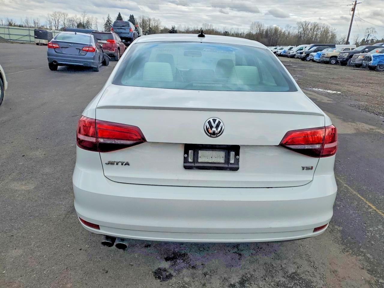 2017 VOLKSWAGEN JETTA SPORT photo 16
