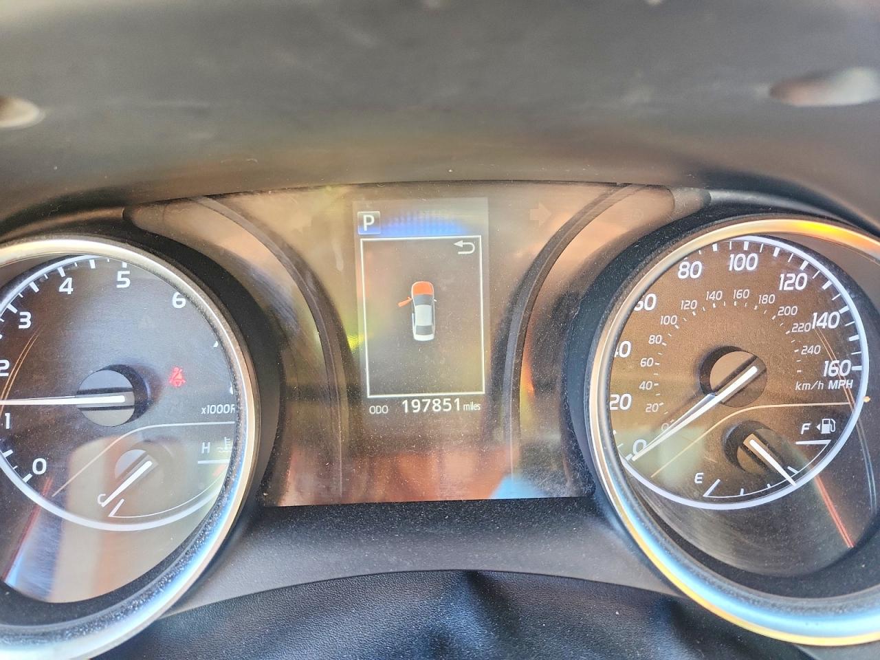 2018 TOYOTA CAMRY LE photo 17