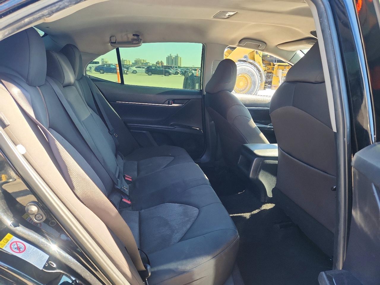 2018 TOYOTA CAMRY LE photo 19