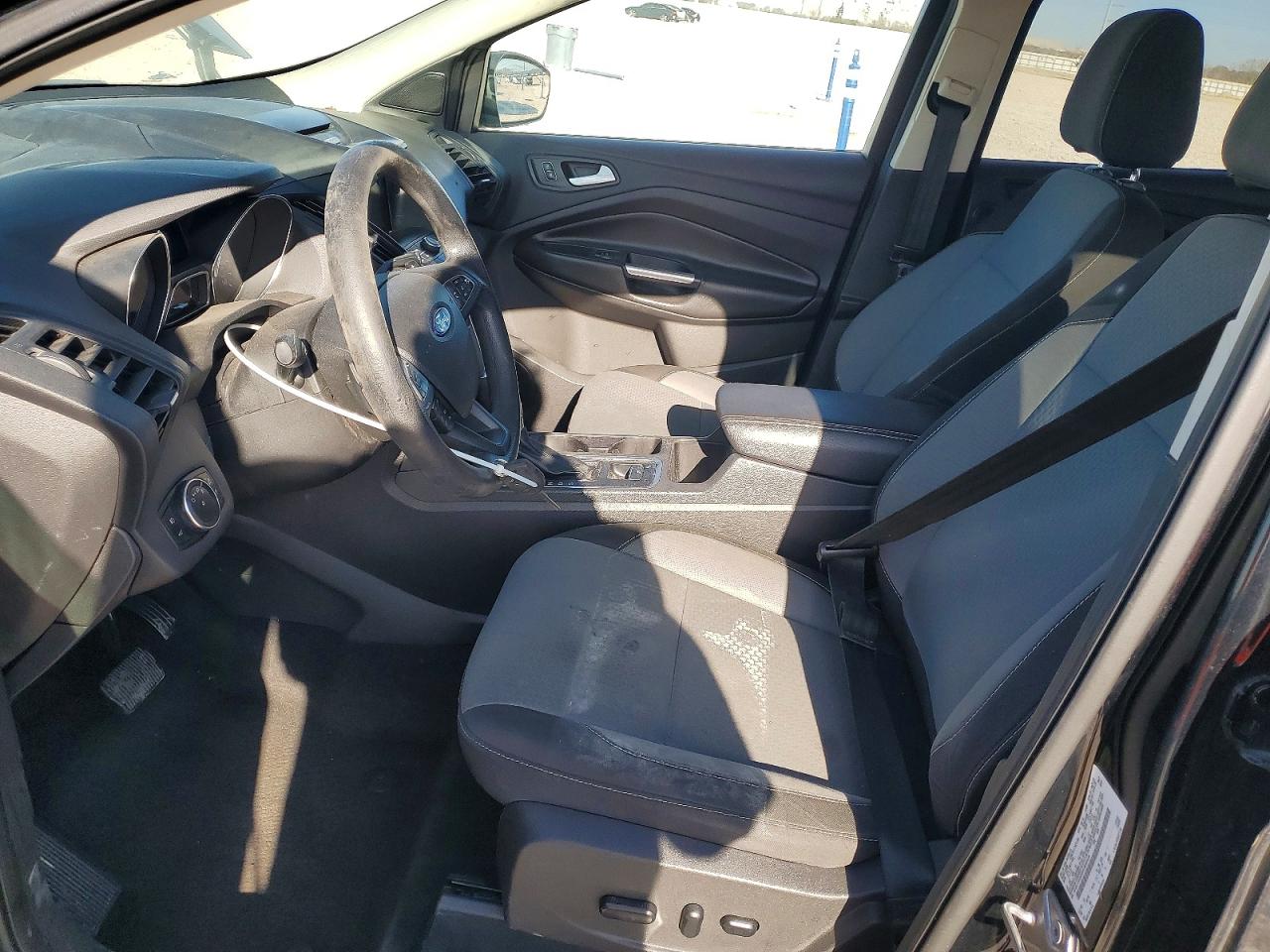 2017 FORD ESCAPE SE photo 7