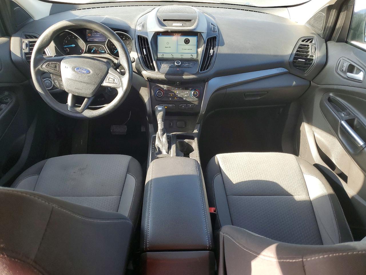 2017 FORD ESCAPE SE photo 8