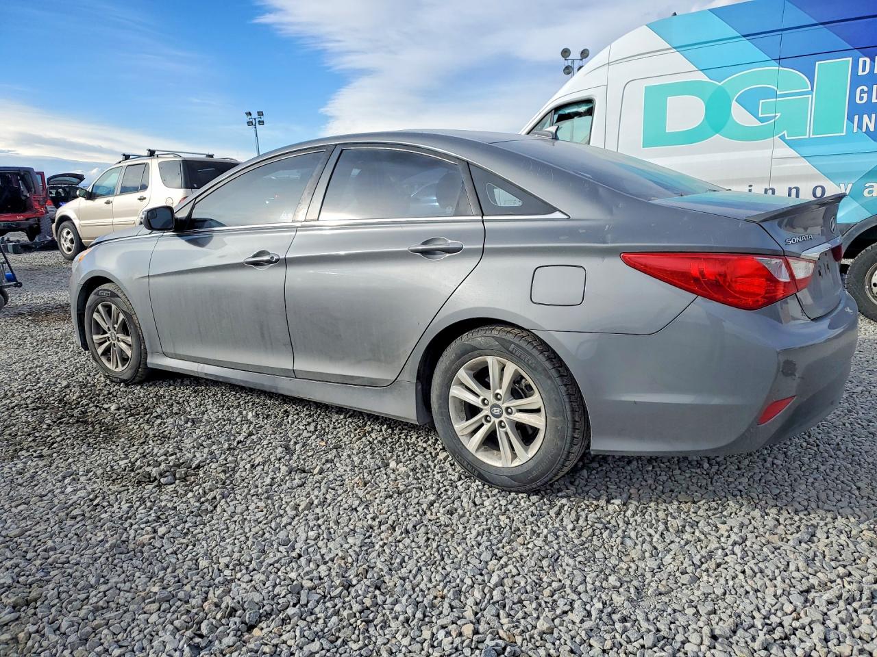 2014 HYUNDAI SONATA GLS photo 2