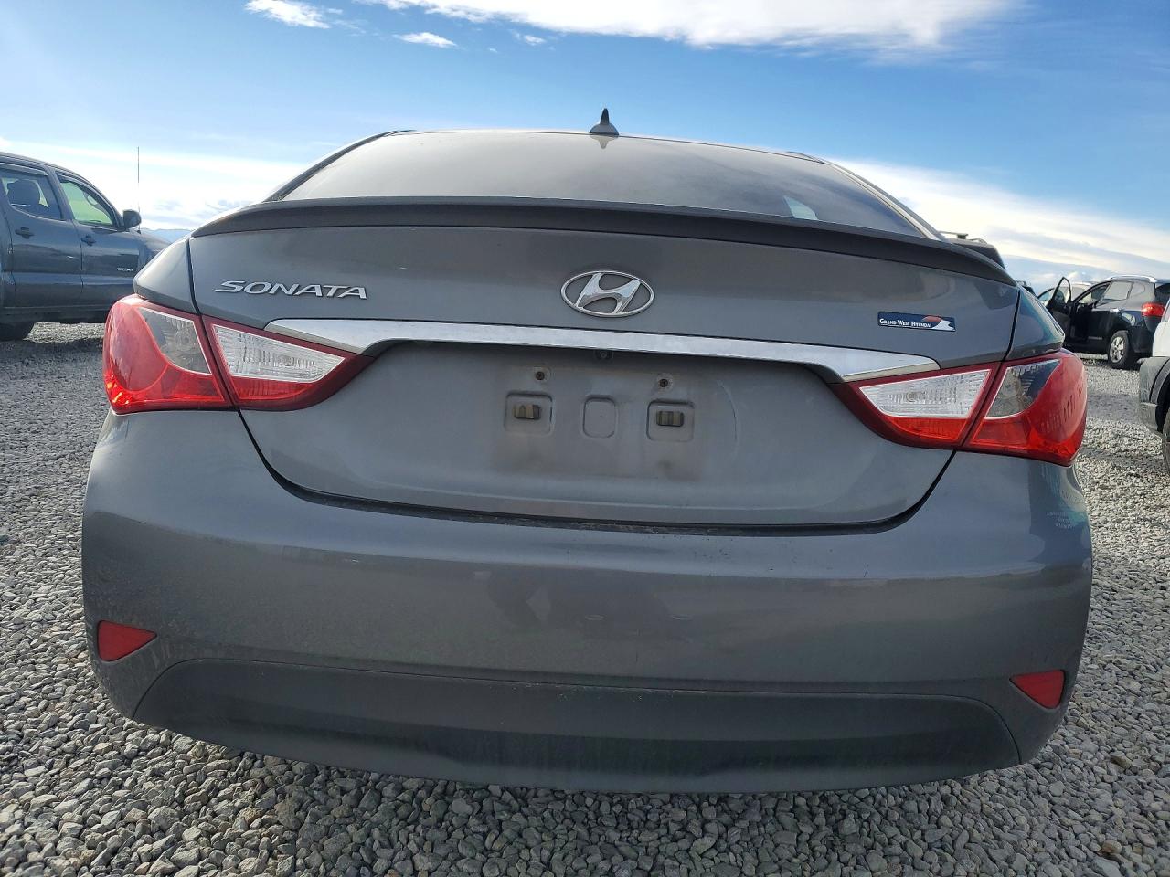 2014 HYUNDAI SONATA GLS photo 6