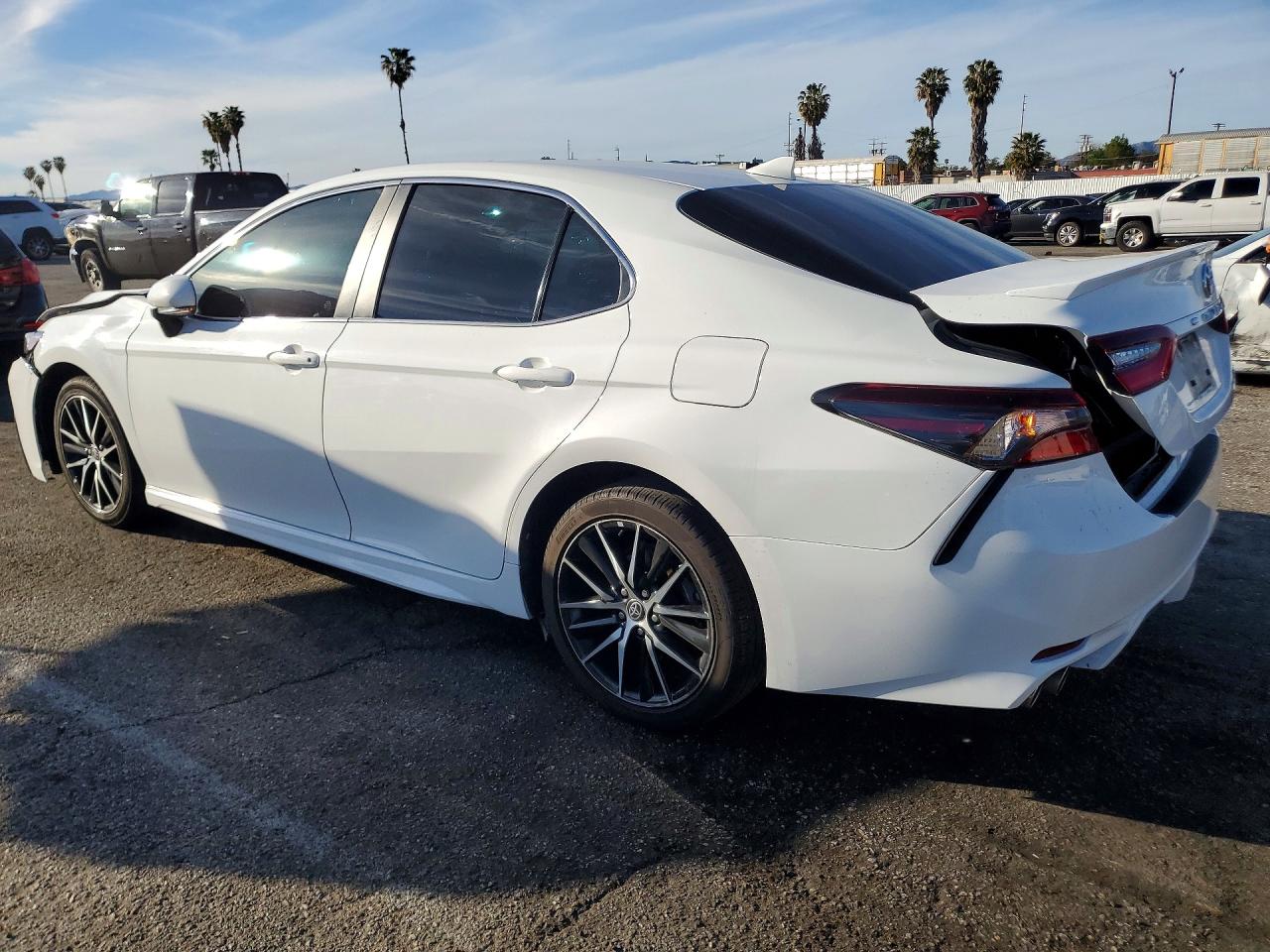 2023 TOYOTA CAMRY SE NIGHT SHADE photo 4