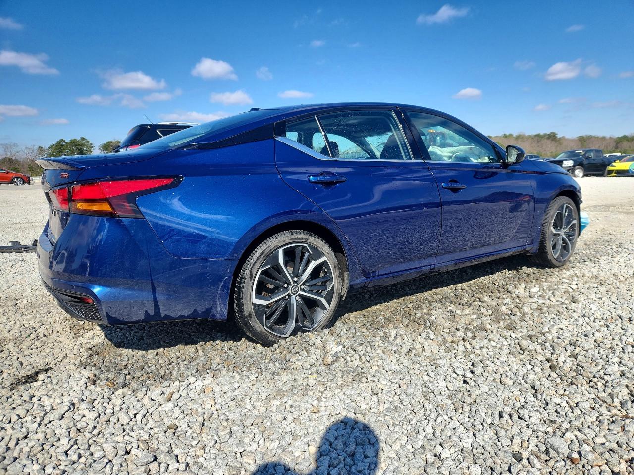 2024 NISSAN ALTIMA 2.5 SR photo 3