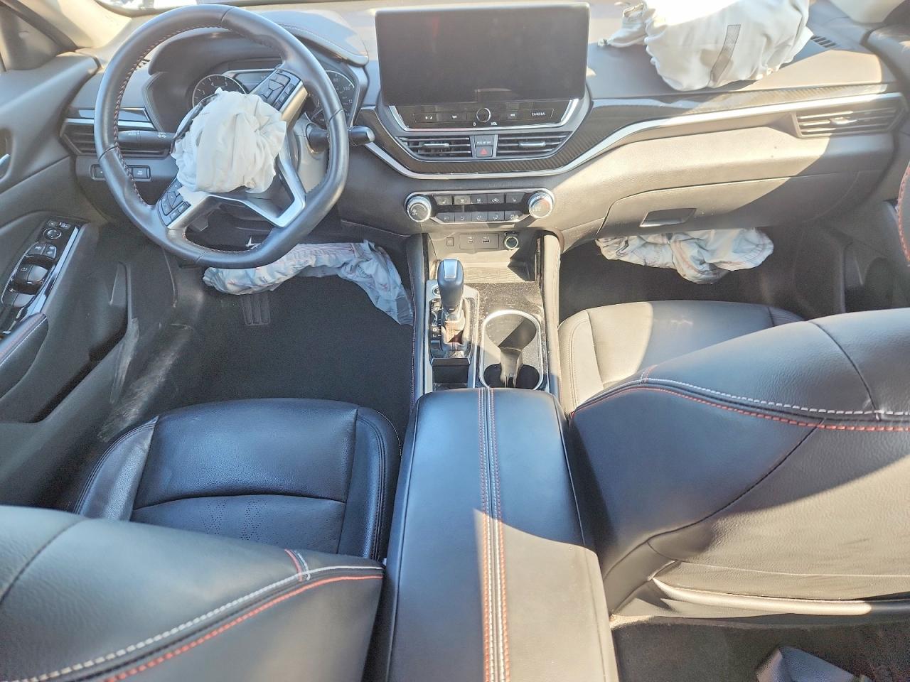 2024 NISSAN ALTIMA 2.5 SR photo 8