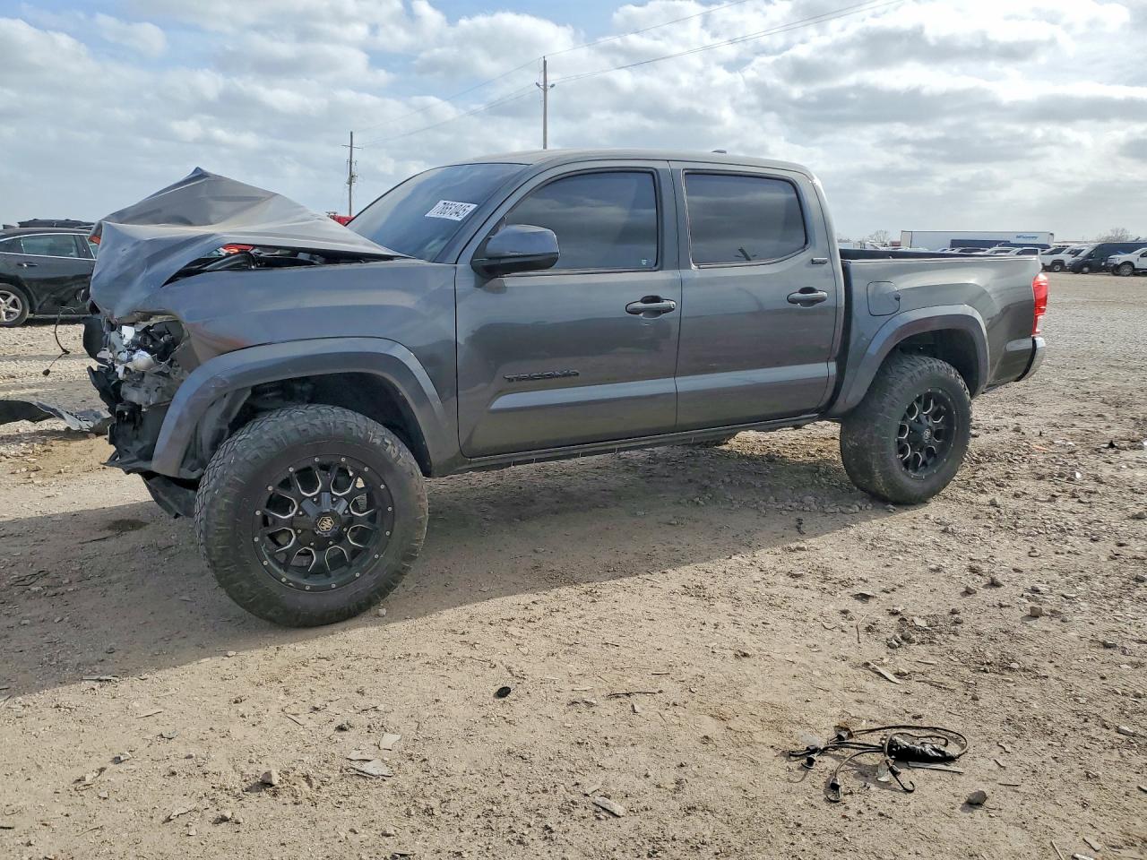 2017 TOYOTA TACOMA