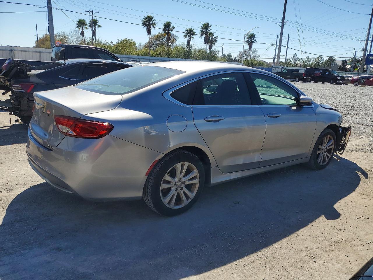 2016 CHRYSLER 200 LIMITED photo 3
