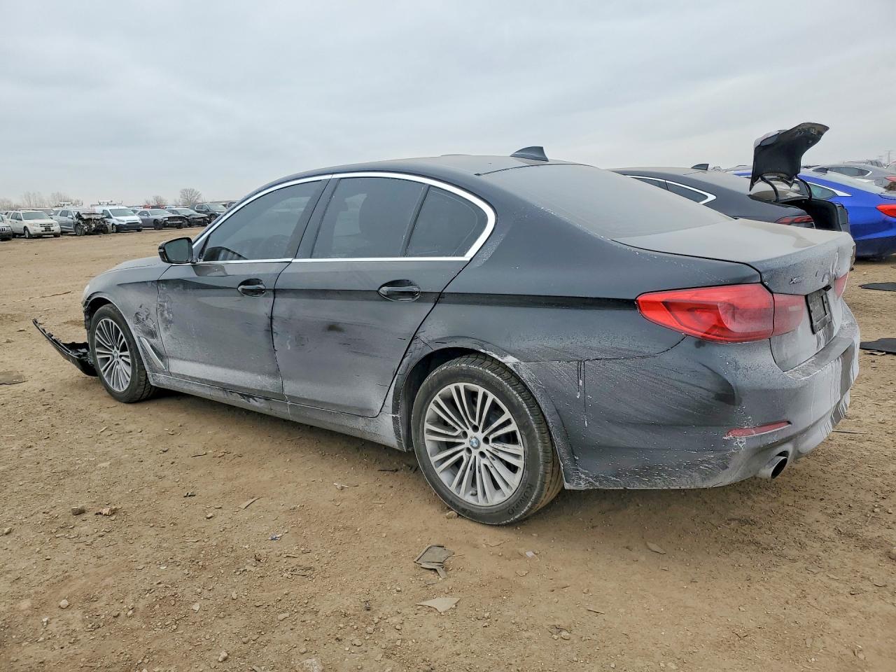 2019 BMW 530 XI photo 3