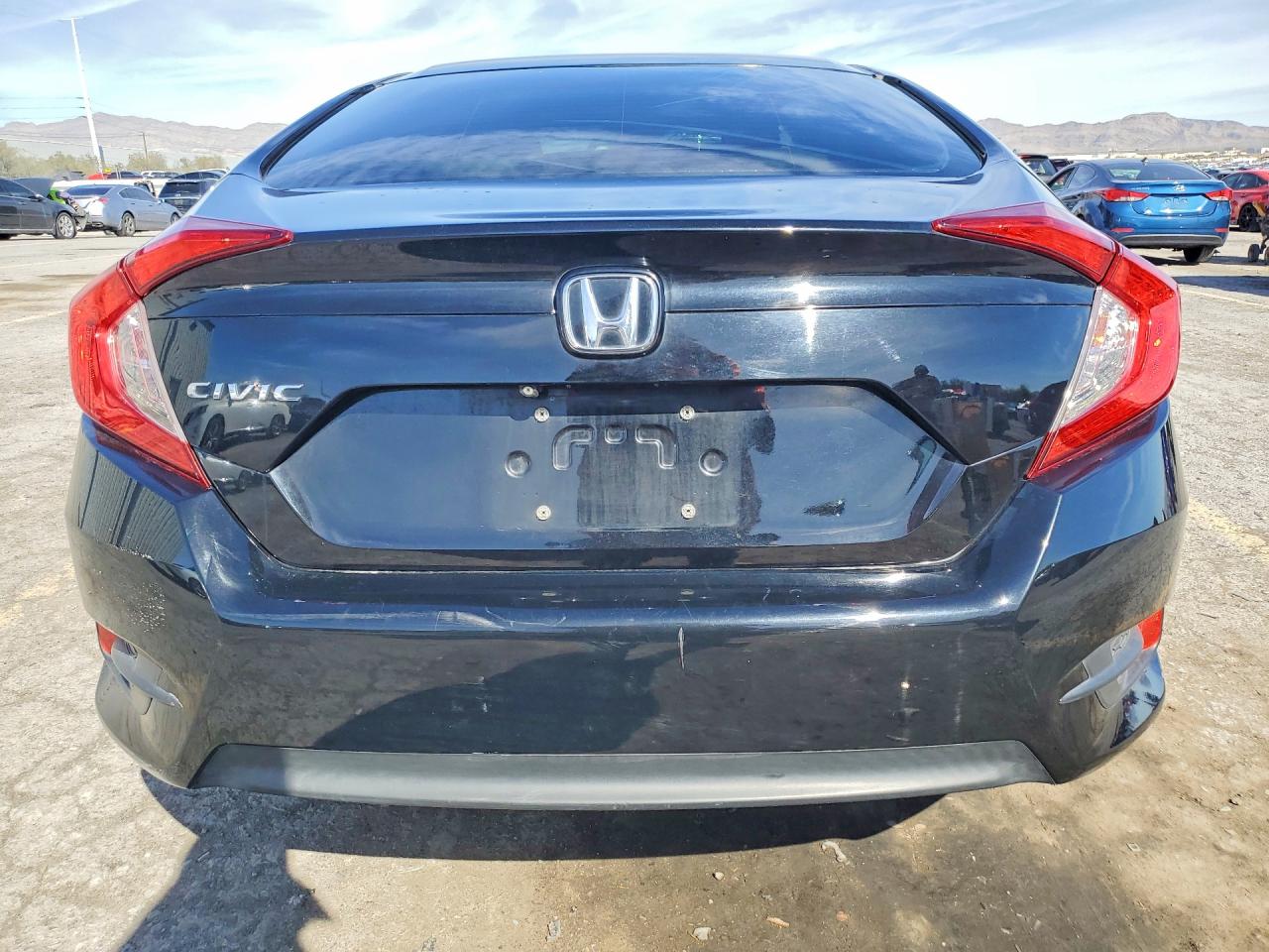 2017 HONDA CIVIC LX photo 6