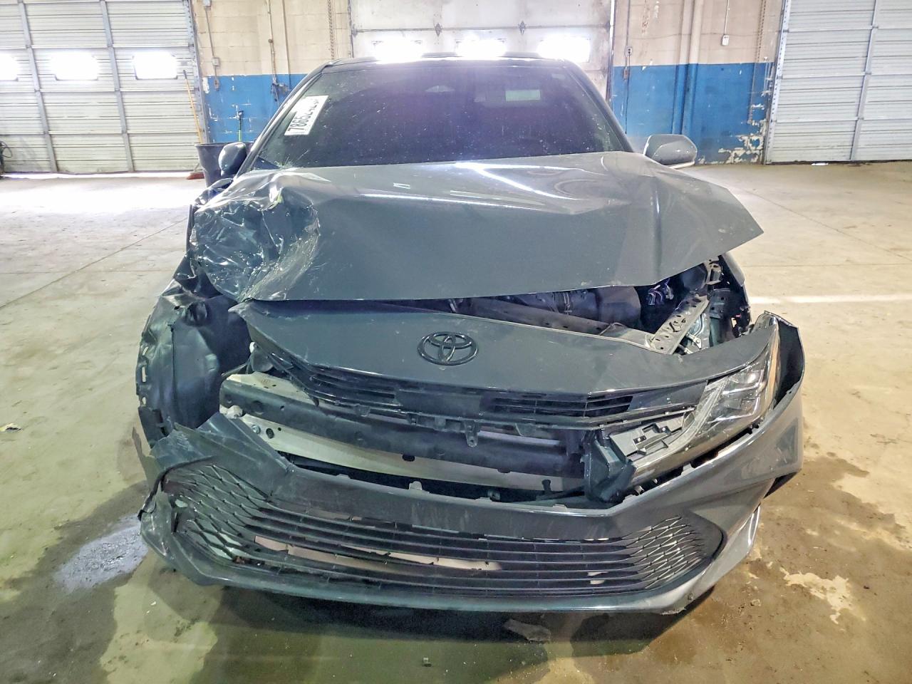 2025 TOYOTA CAMRY XLE photo 9
