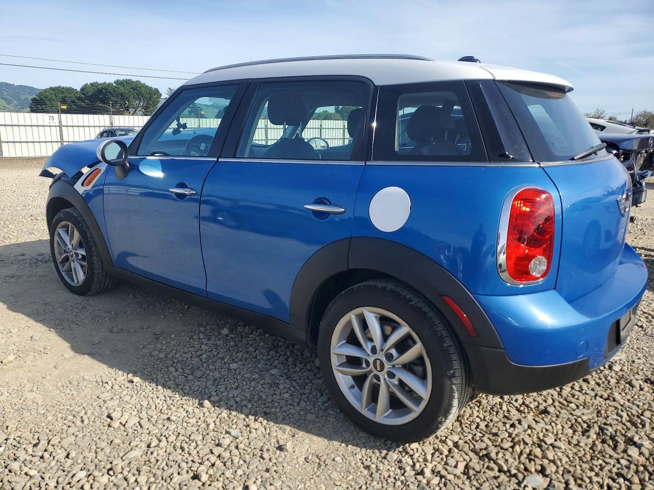 2012 MINI COOPER COUNTRYMAN photo 2