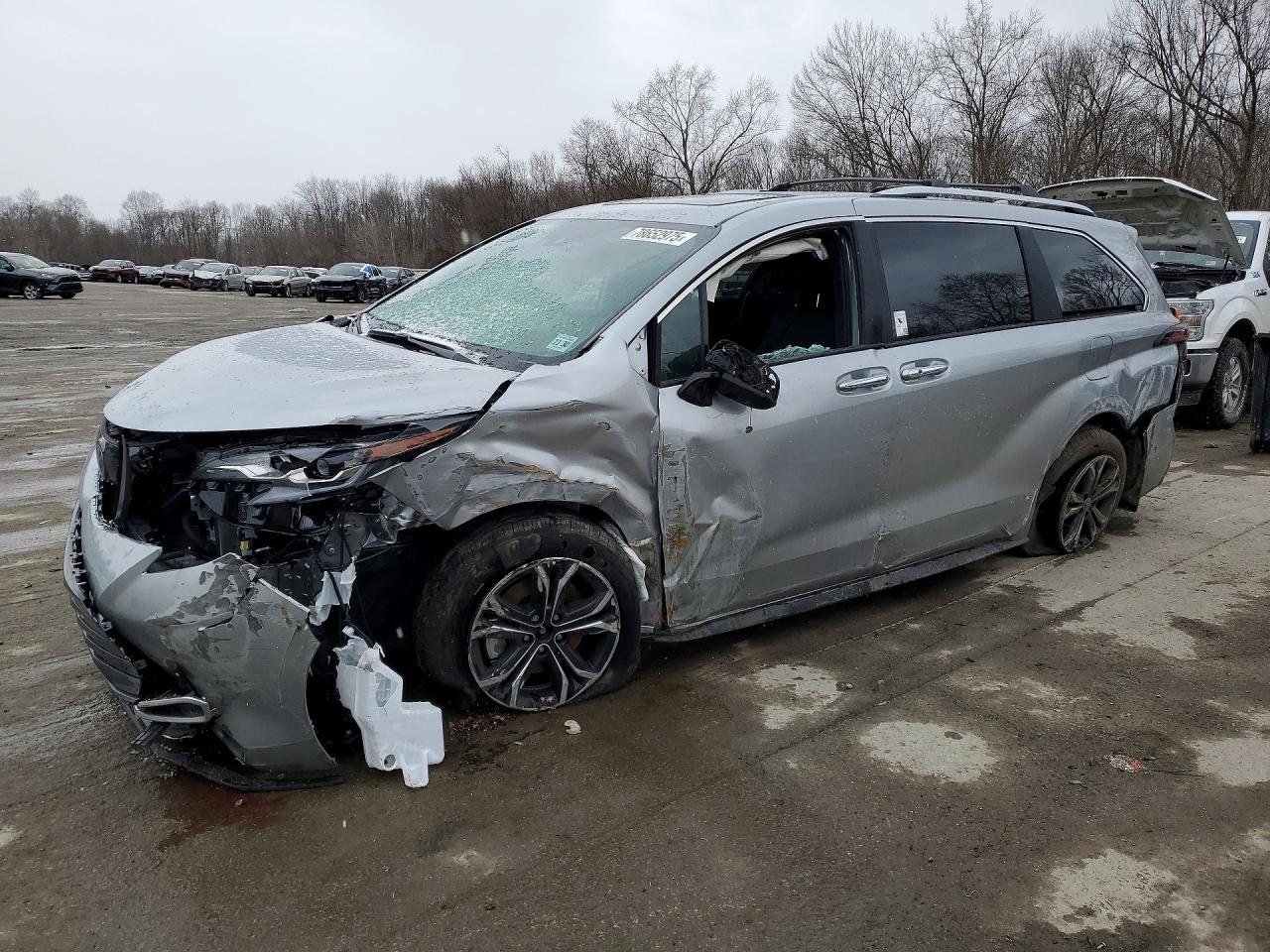 2025 TOYOTA SIENNA