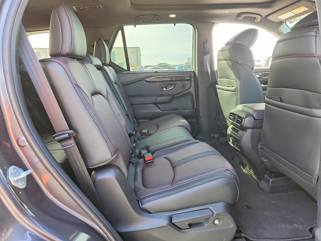 2025 HONDA PILOT BLACK photo 21