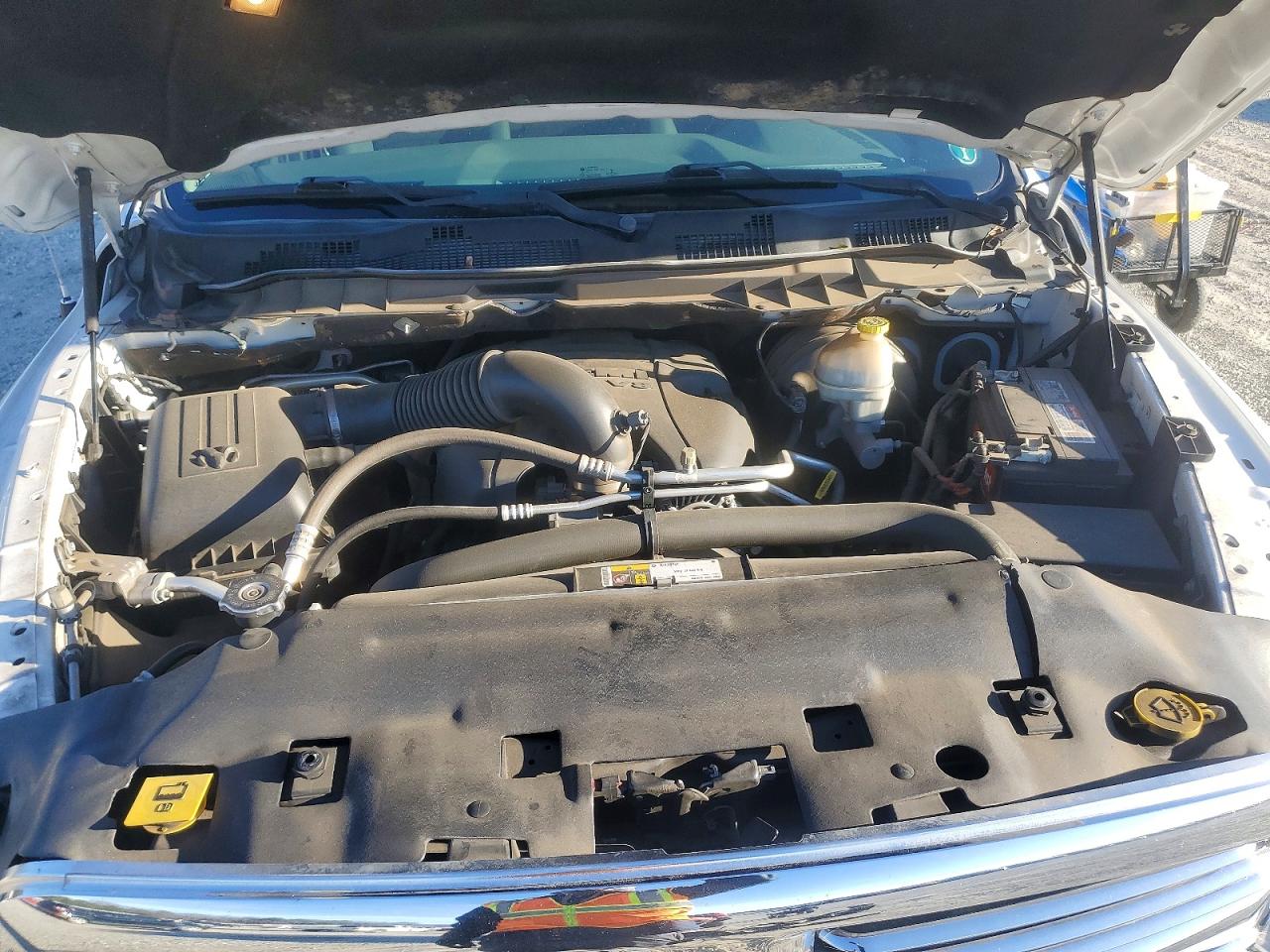 2016 RAM 1500 SLT photo 11