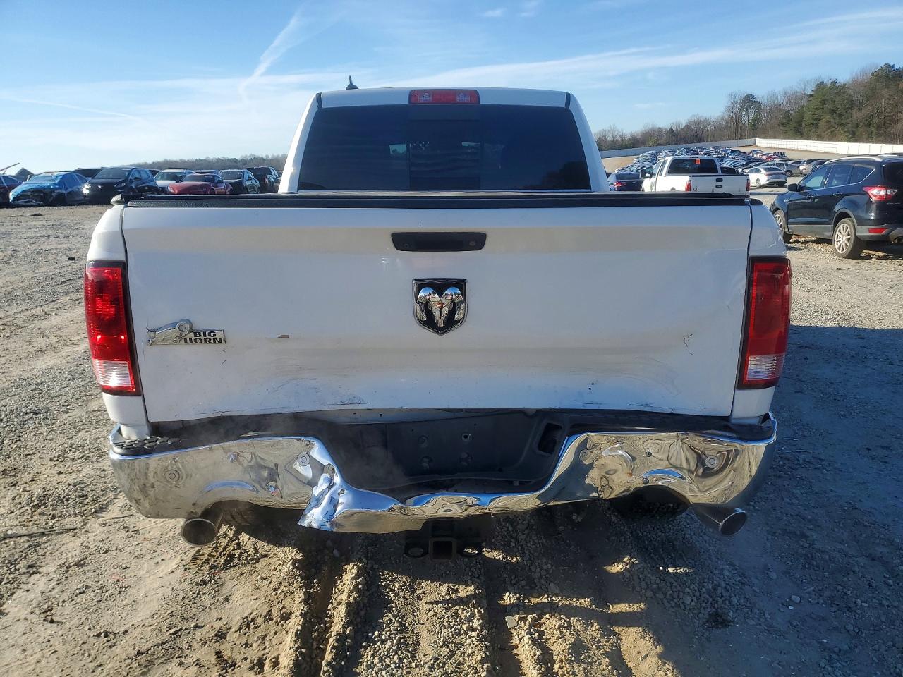 2016 RAM 1500 SLT photo 6