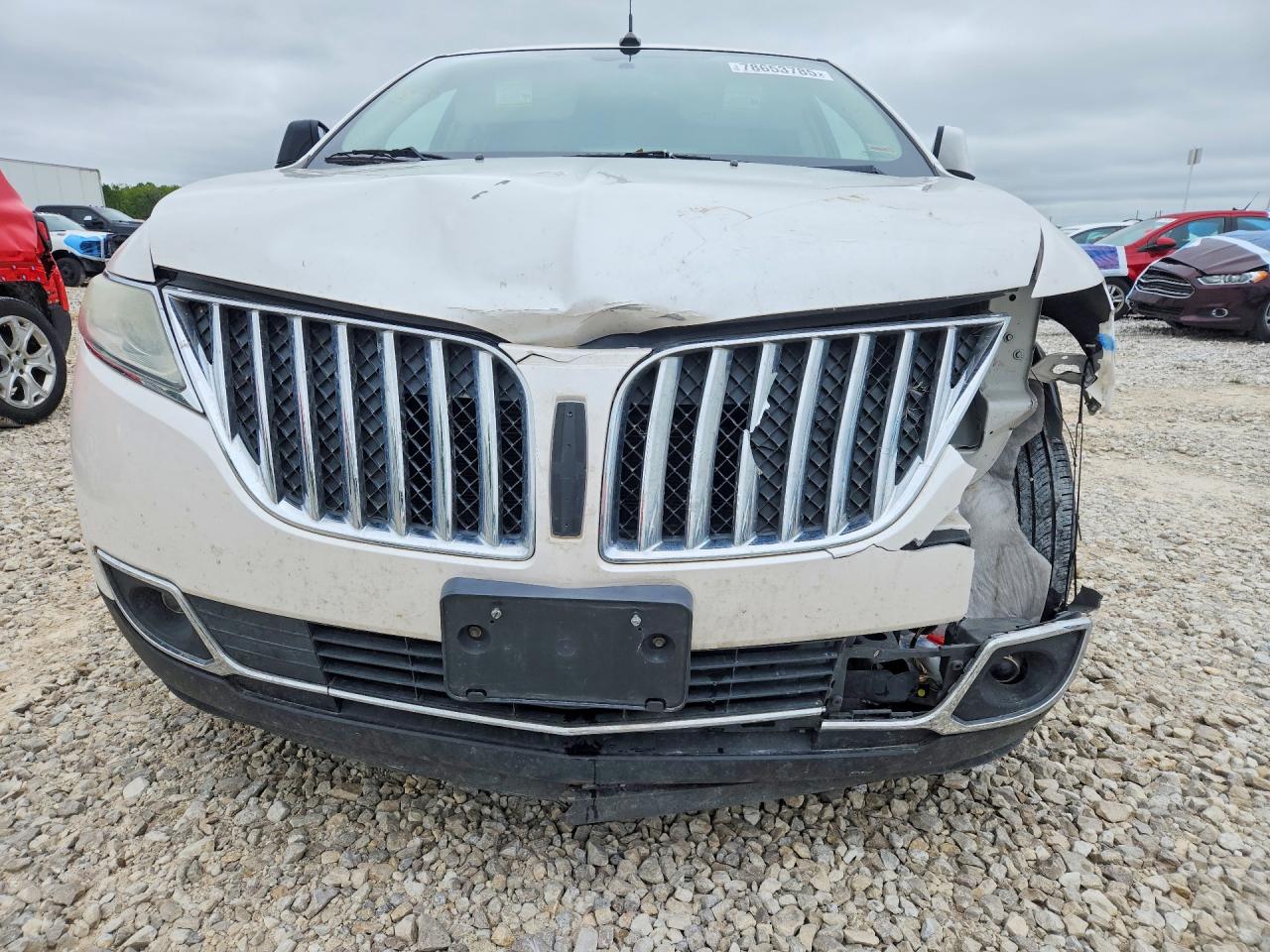 2011 LINCOLN MKX photo 9