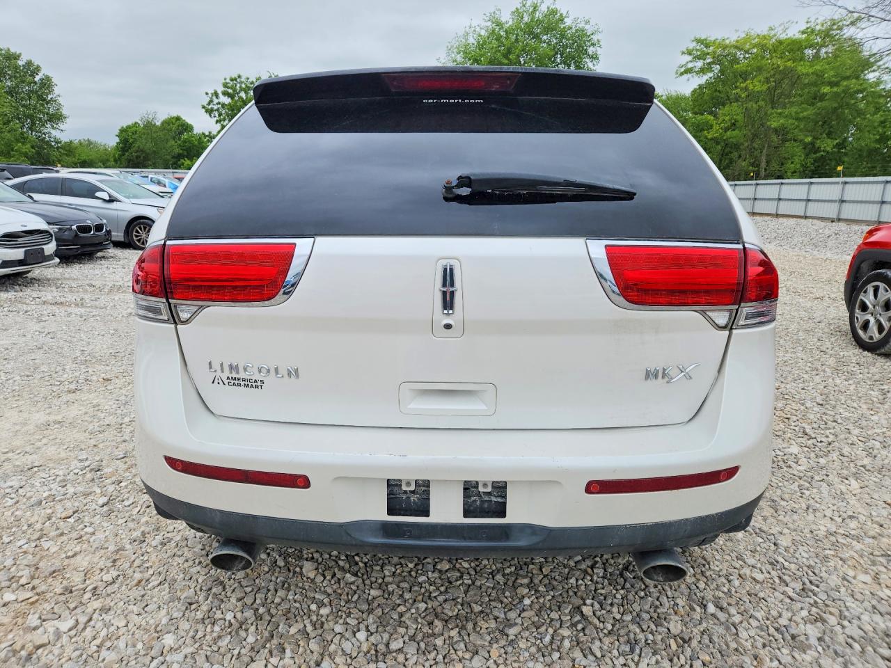 2011 LINCOLN MKX photo 11