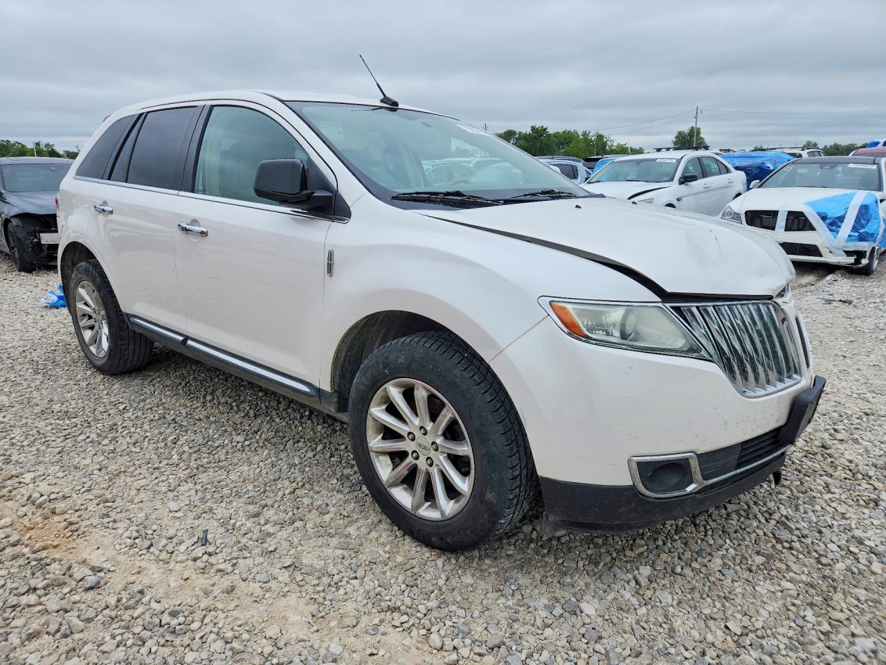 2011 LINCOLN MKX photo 7