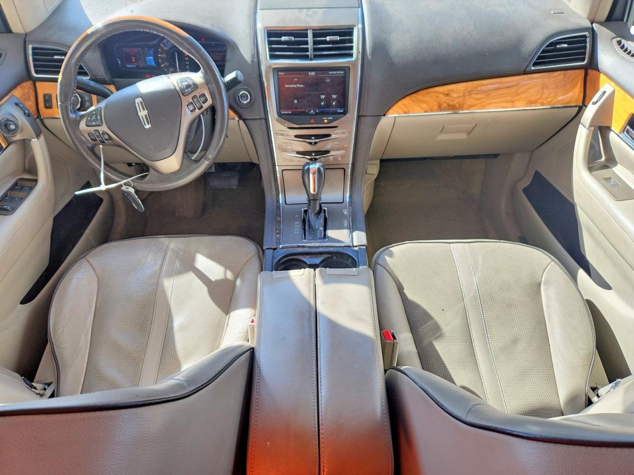 2011 LINCOLN MKX photo 15