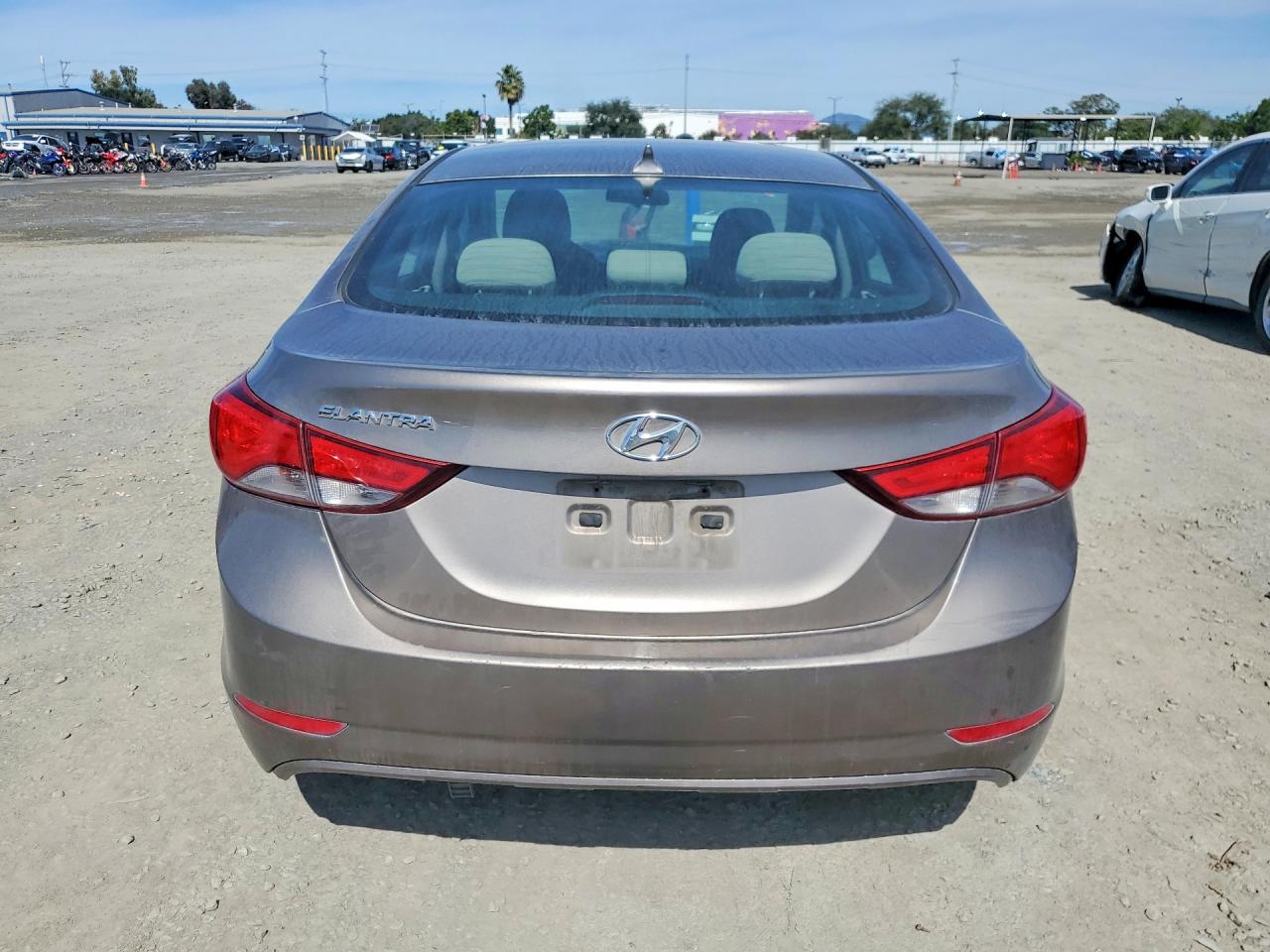 2014 HYUNDAI ELANTRA SE photo 11