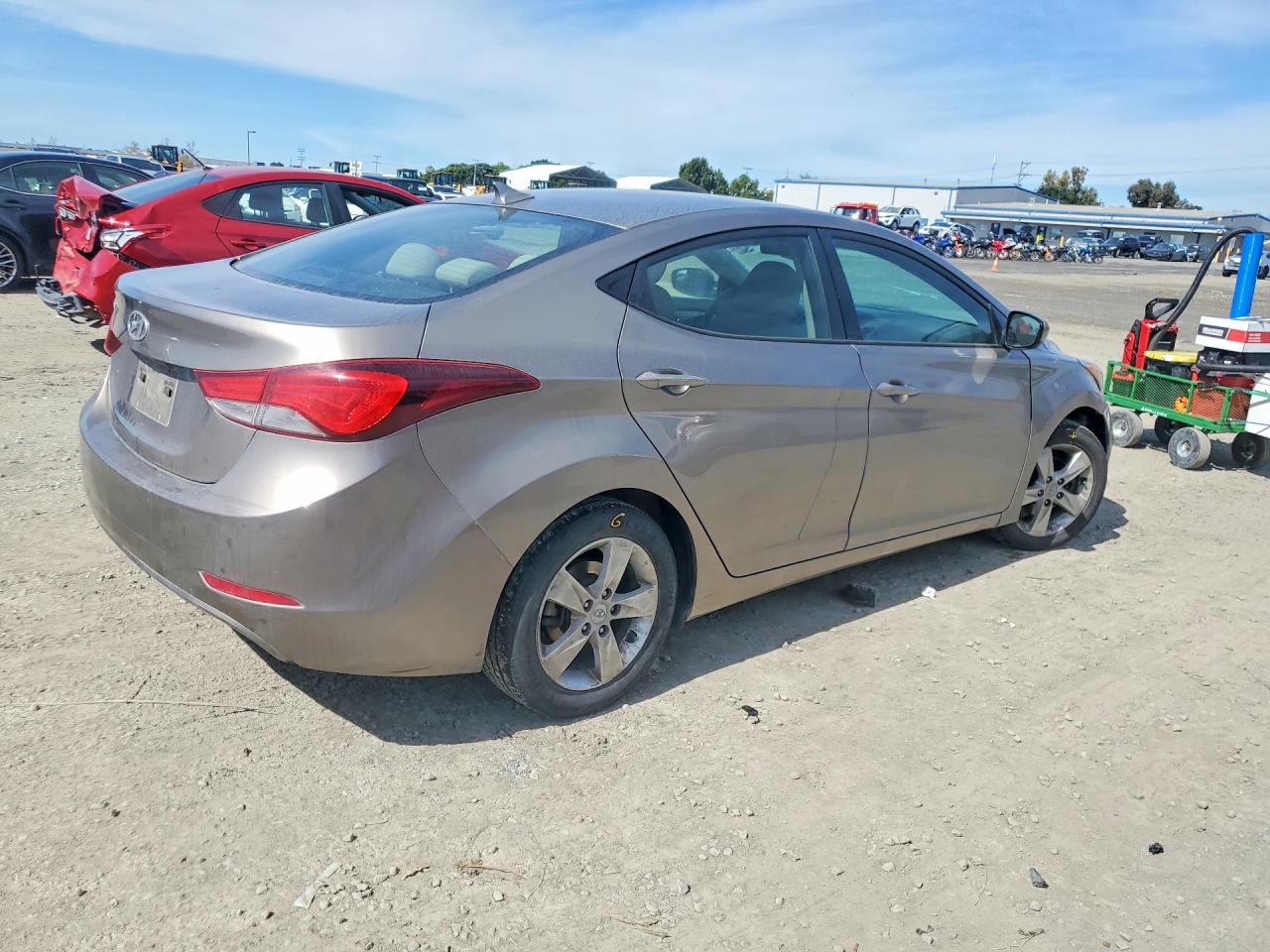 2014 HYUNDAI ELANTRA SE photo 5
