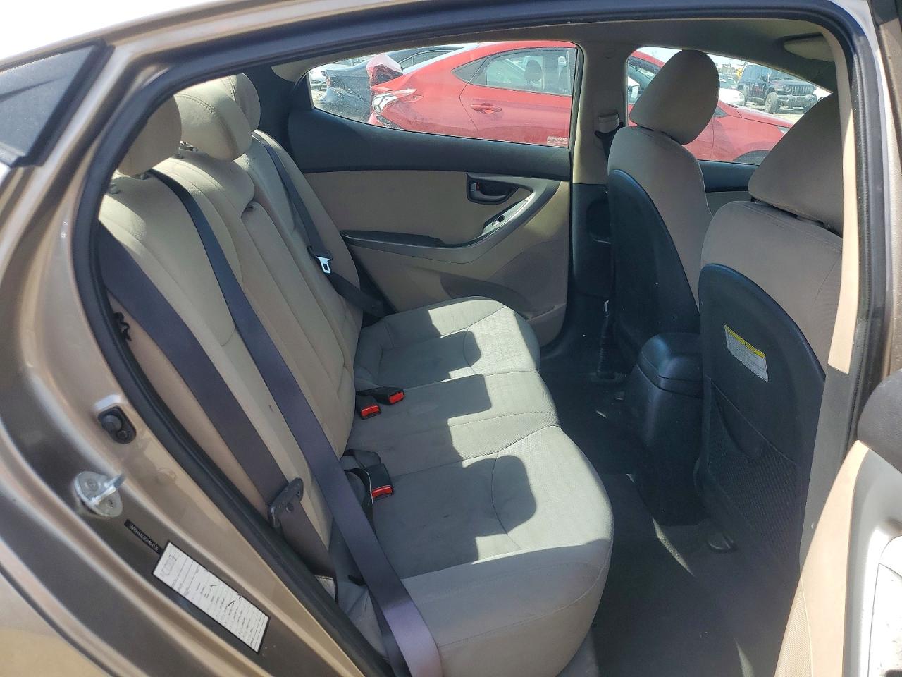 2014 HYUNDAI ELANTRA SE photo 19