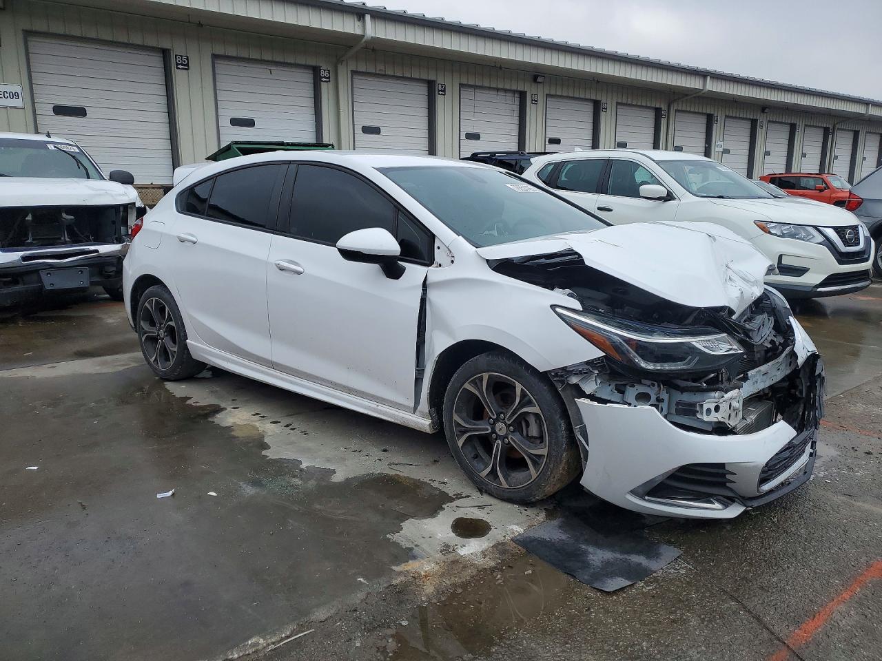 2019 CHEVROLET CRUZE LT photo 4