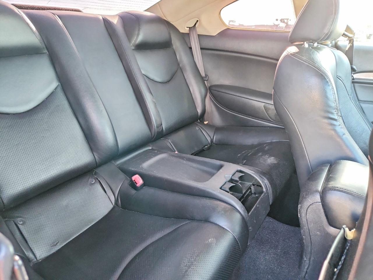 2011 INFINITI G37 BASE photo 19