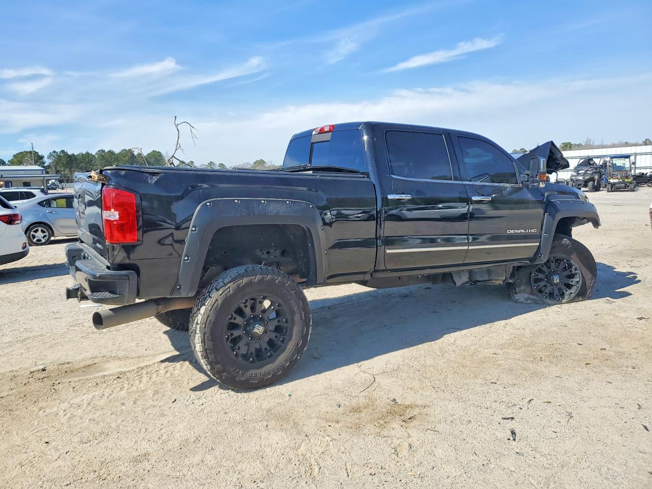 2019 GMC SIERRA photo 3