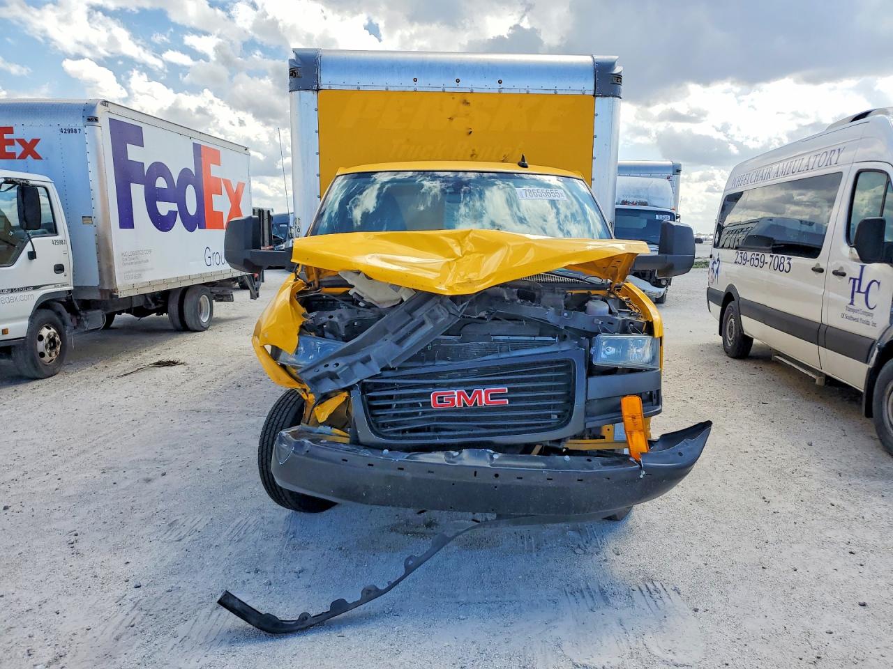 2022 GMC SAVANA BOX TRUCK photo 5