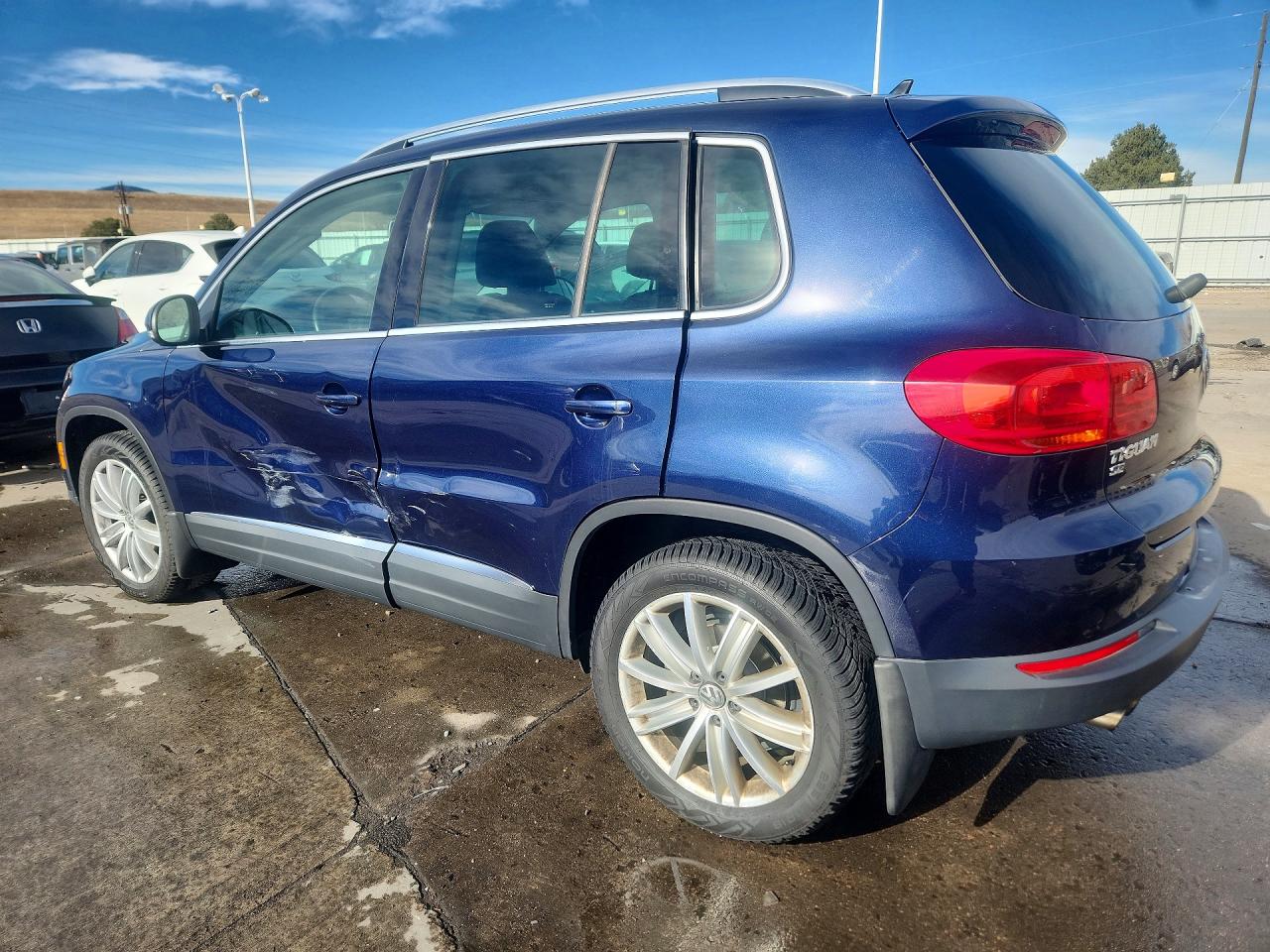 2016 VOLKSWAGEN TIGUAN S photo 4