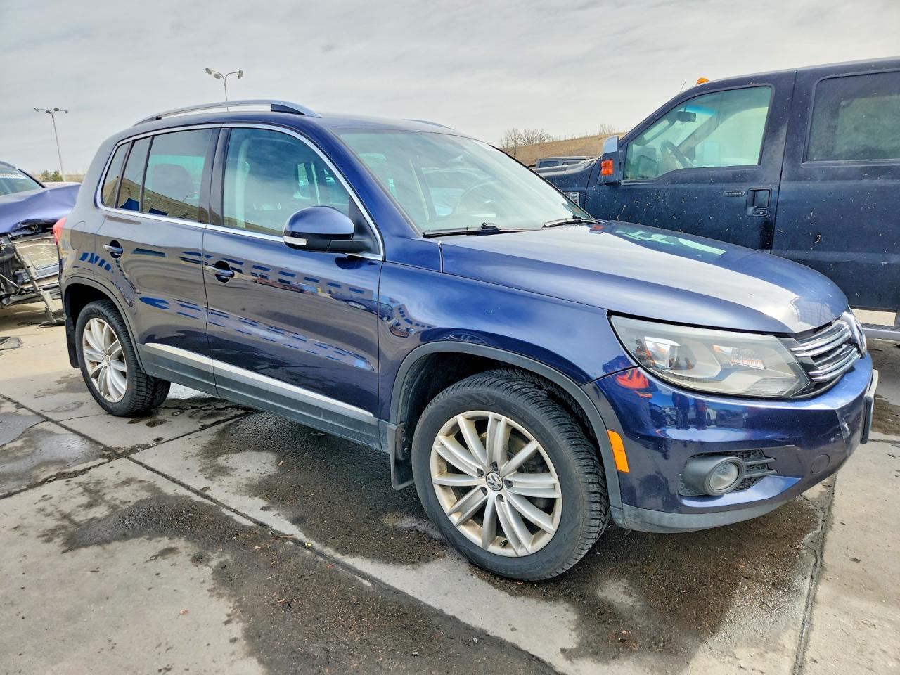 2016 VOLKSWAGEN TIGUAN S photo 10