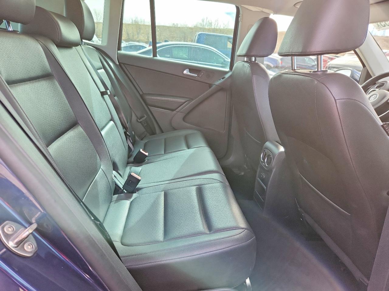 2016 VOLKSWAGEN TIGUAN S photo 31