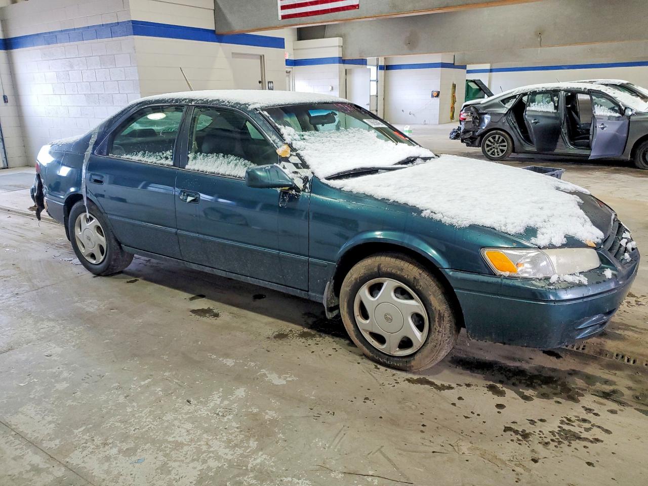 1997 TOYOTA CAMRY LE V6 photo 4