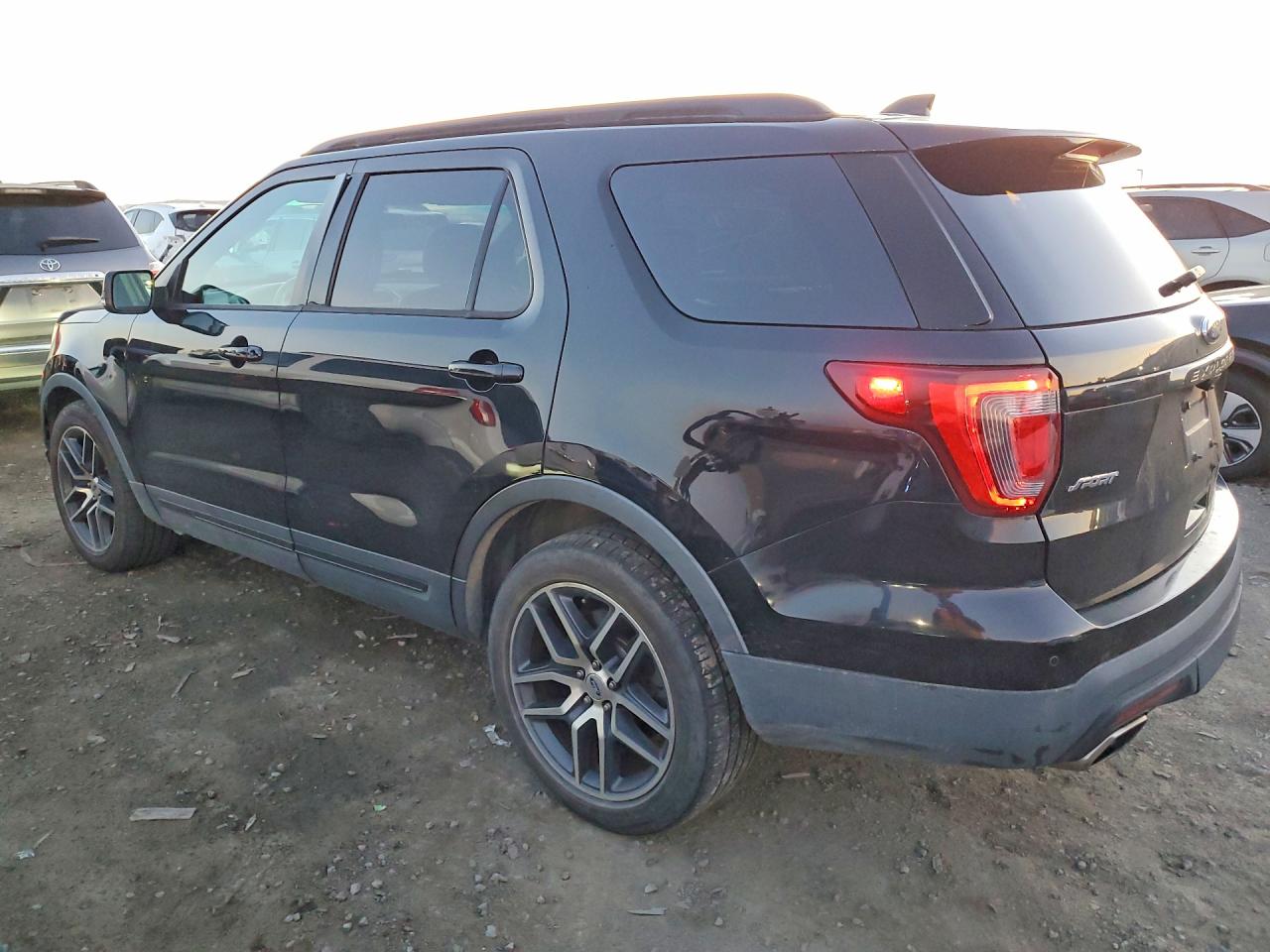 2017 FORD EXPLORER photo 3