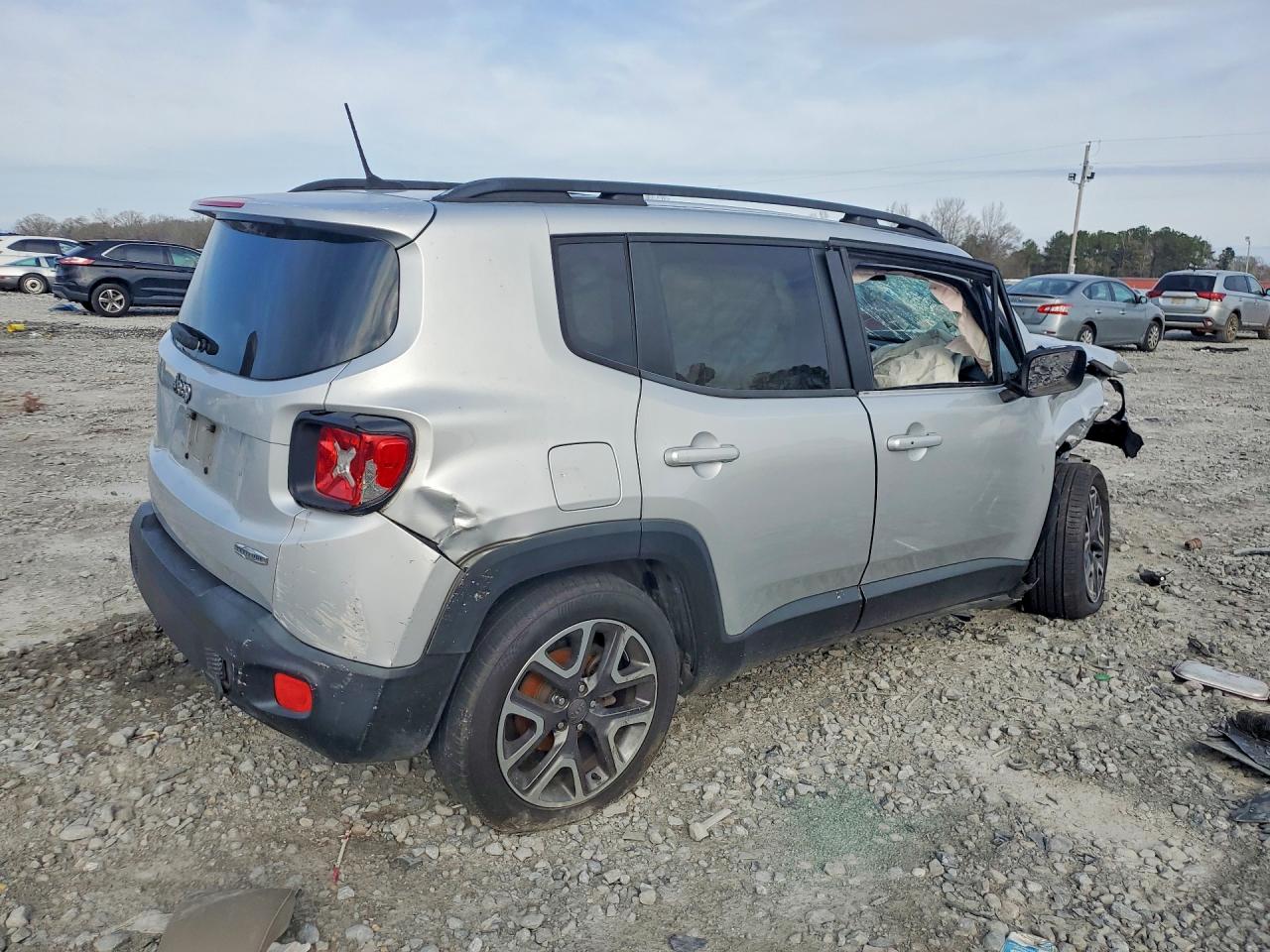 2017 JEEP RENEGADE LATITUDE photo 5