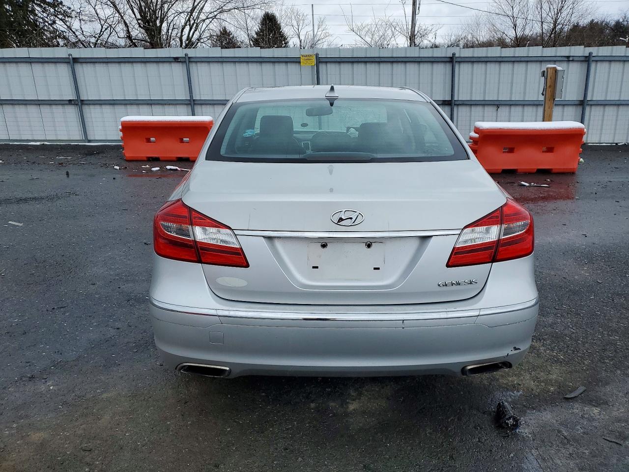 2013 HYUNDAI GENESIS 3.8L photo 11