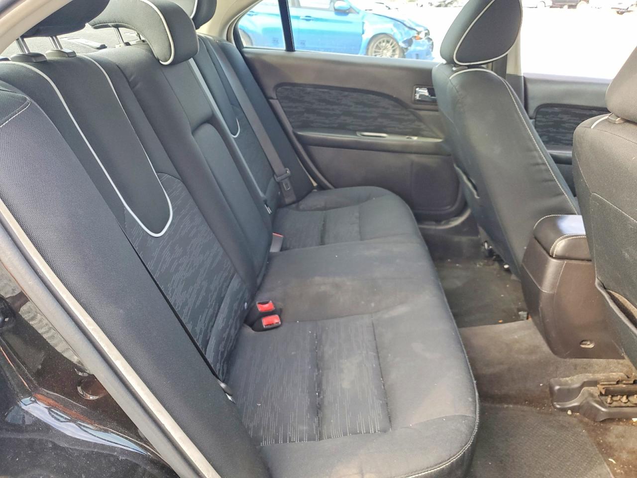 2011 FORD FUSION SE photo 19