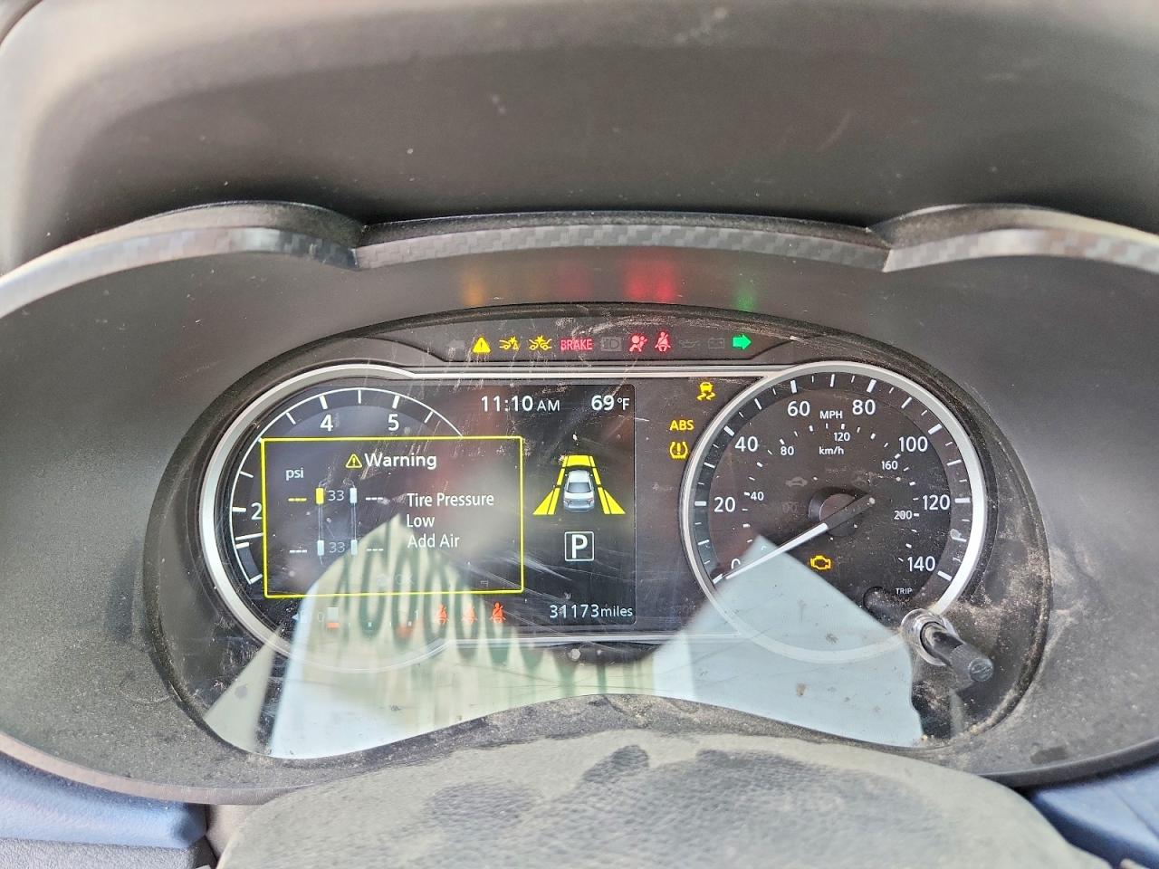 2024 NISSAN VERSA SV photo 9