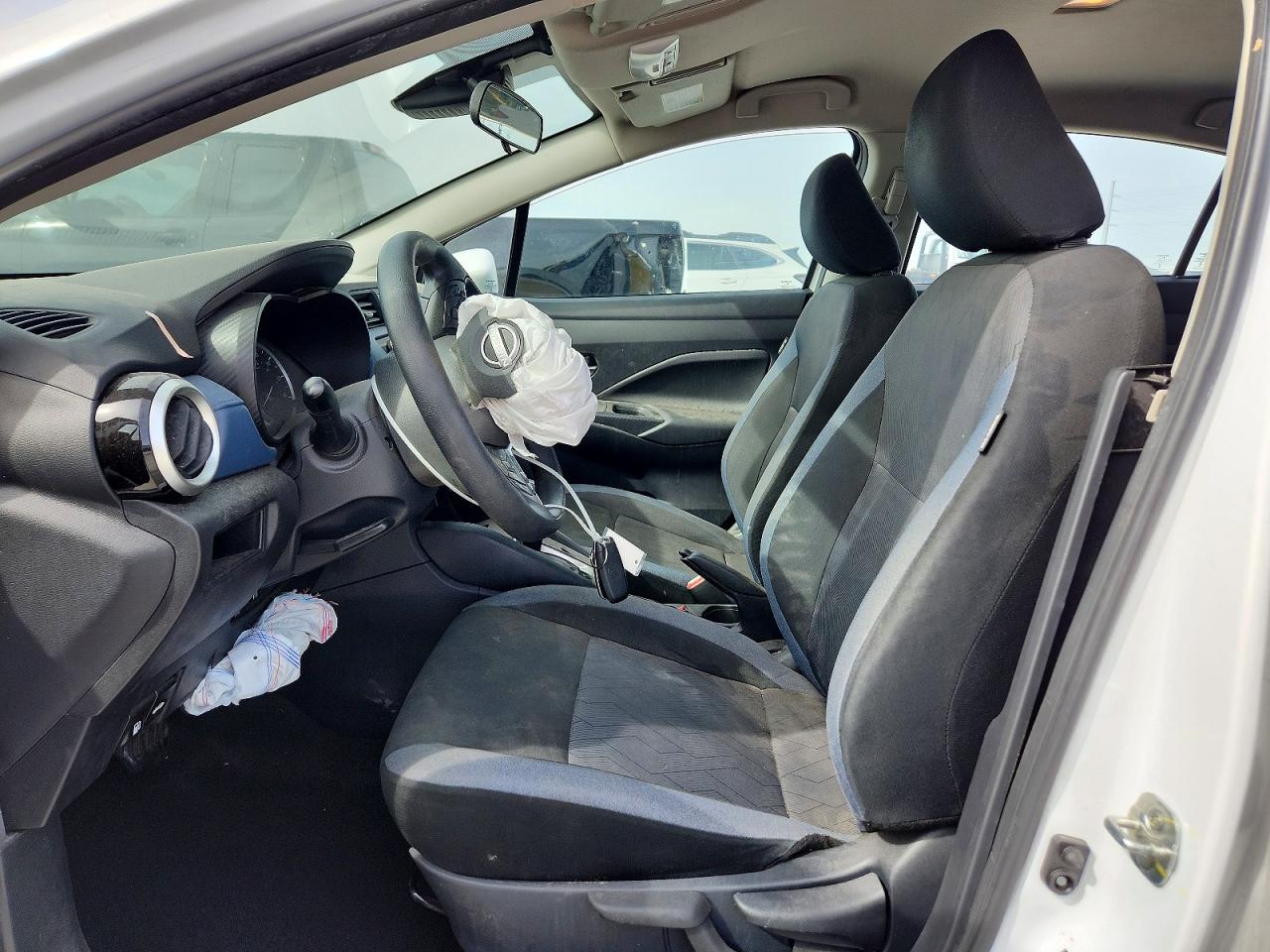 2024 NISSAN VERSA SV photo 7