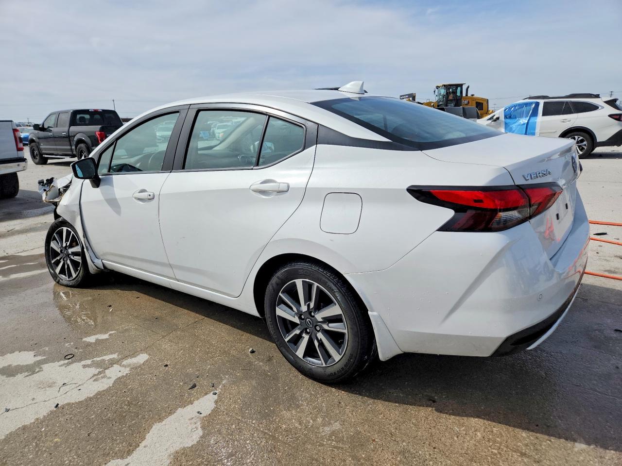 2024 NISSAN VERSA SV photo 2