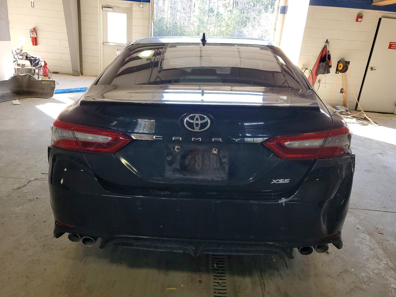 2019 TOYOTA CAMRY XSE photo 11