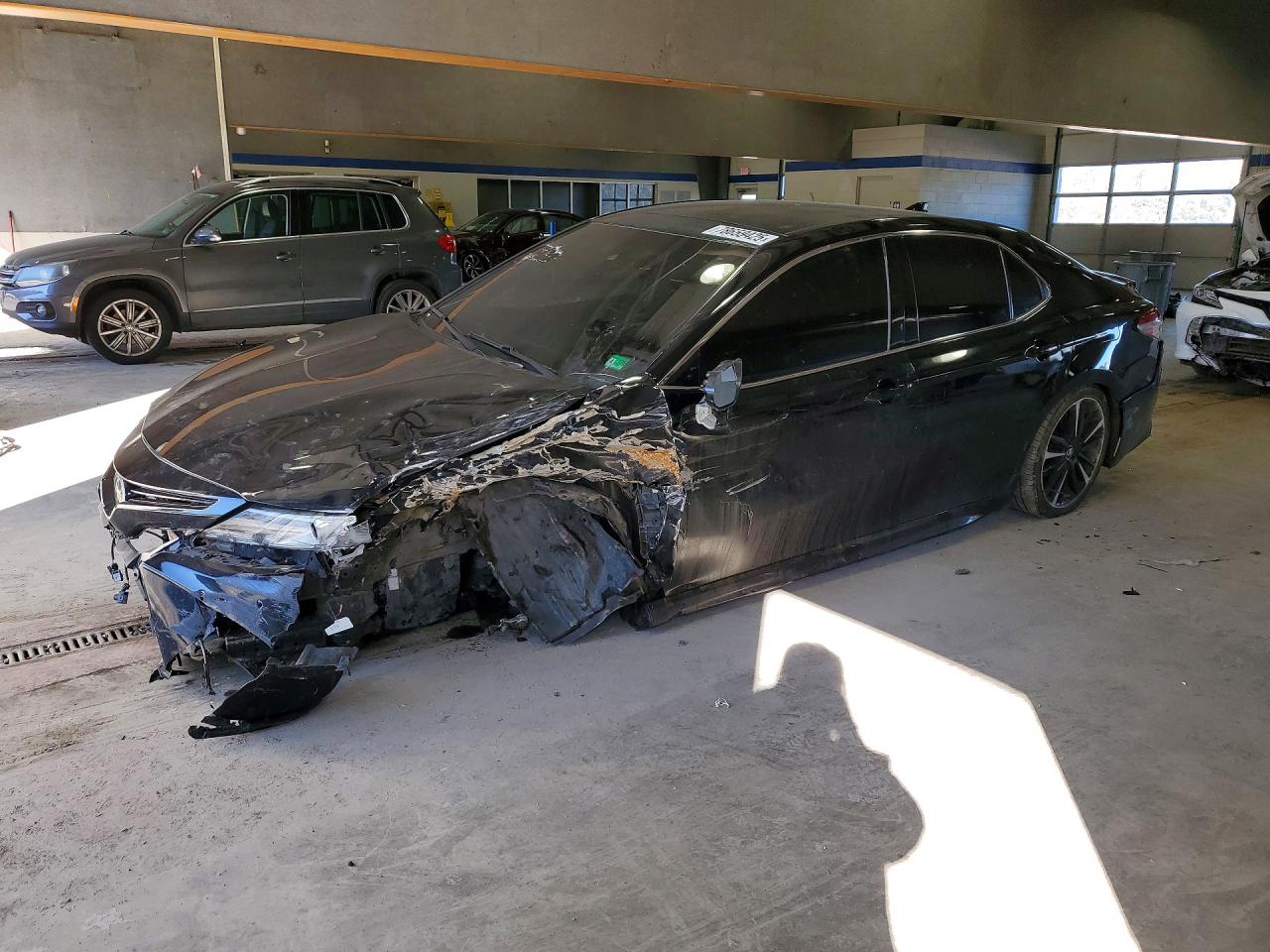 2019 TOYOTA CAMRY