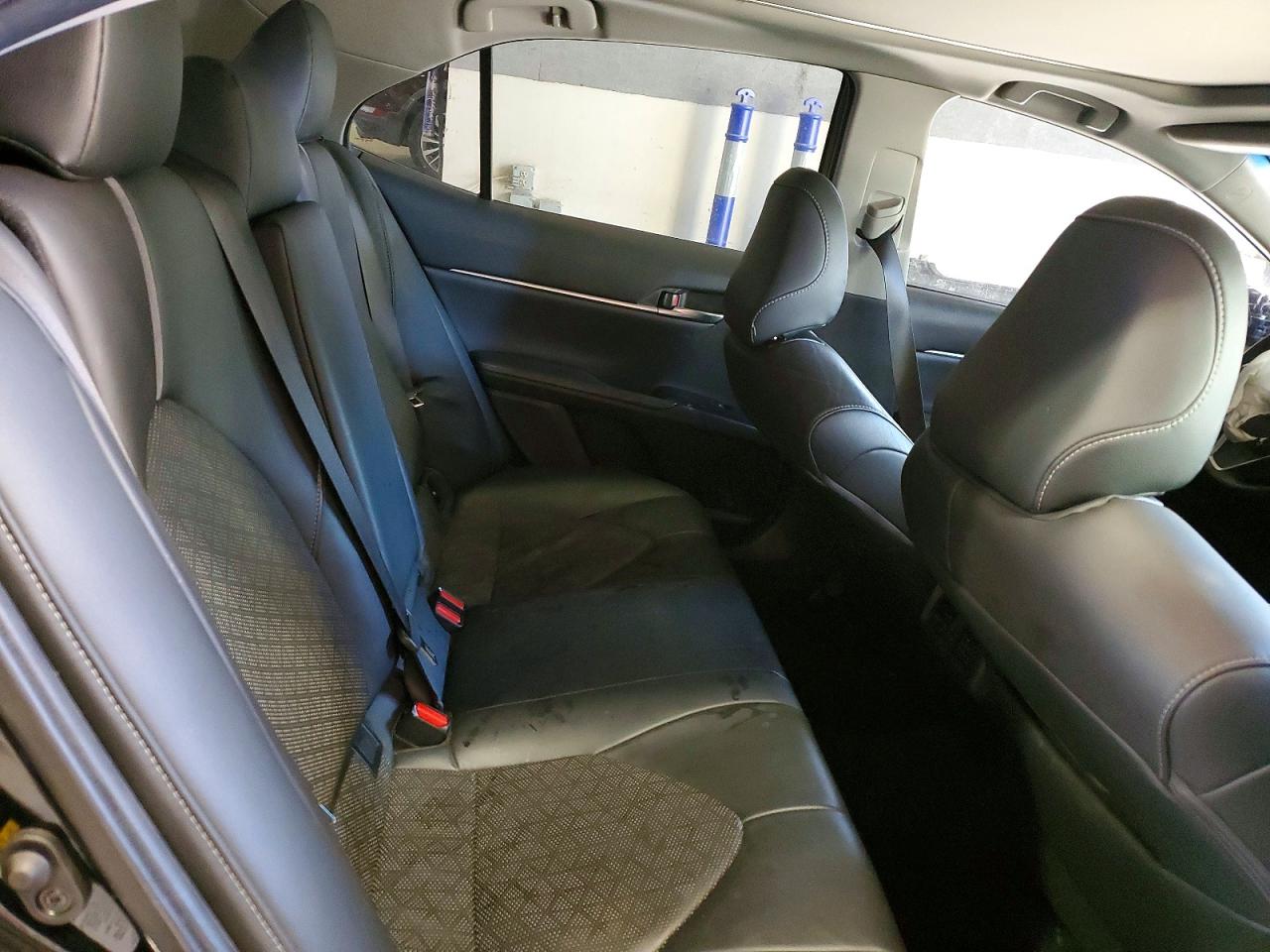 2019 TOYOTA CAMRY XSE photo 19