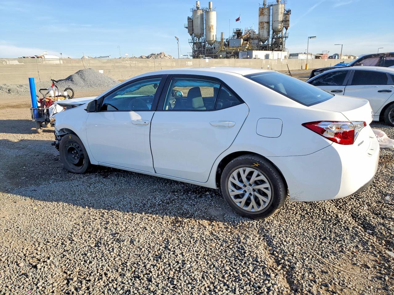 2017 TOYOTA COROLLA LE photo 3