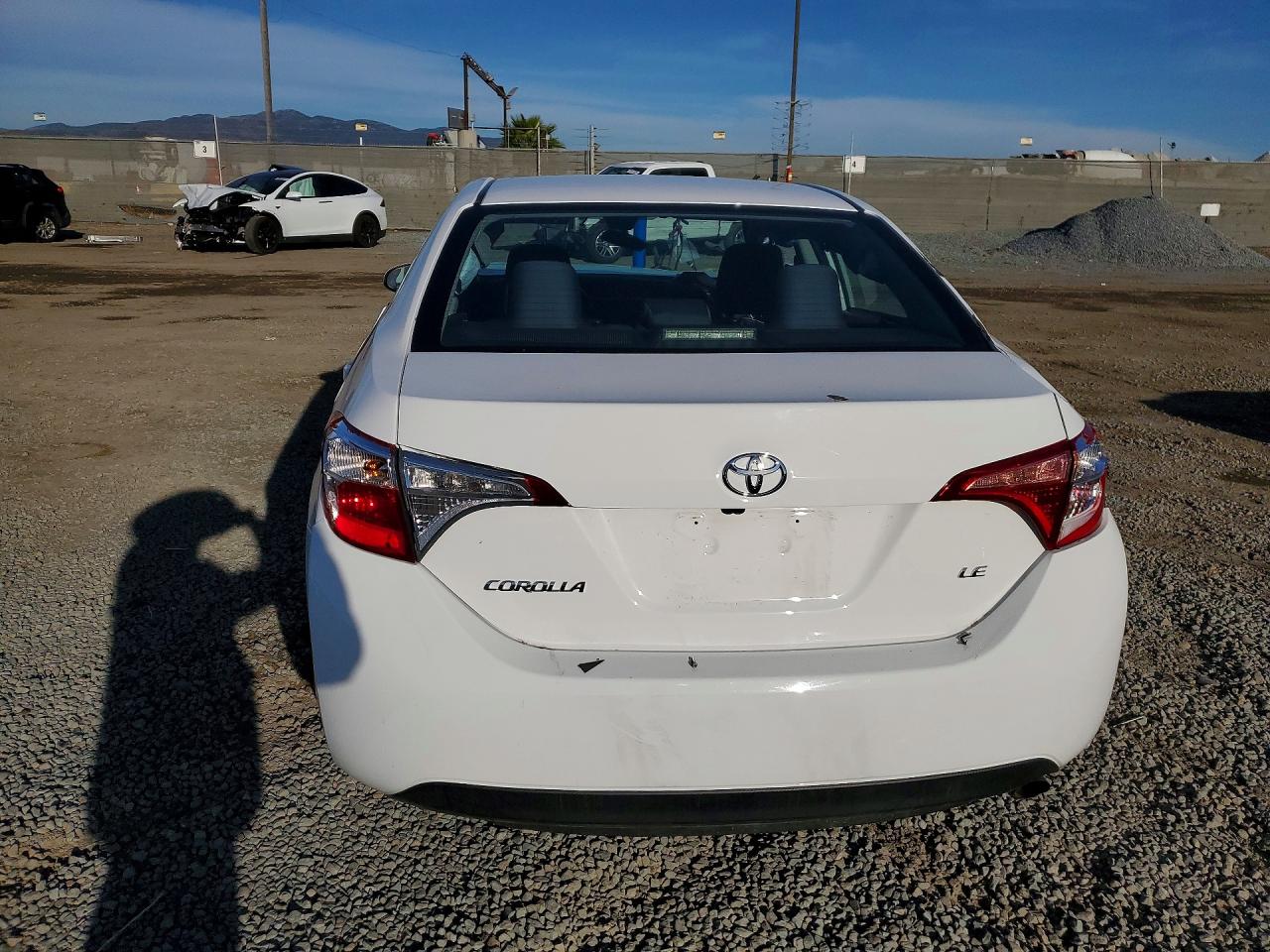 2017 TOYOTA COROLLA LE photo 11