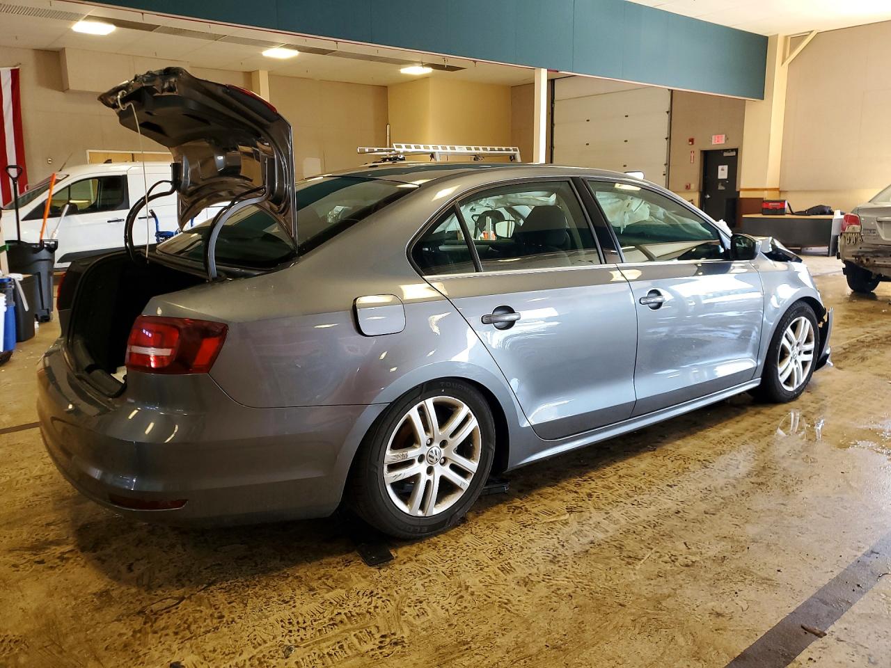 2017 VOLKSWAGEN JETTA S photo 5