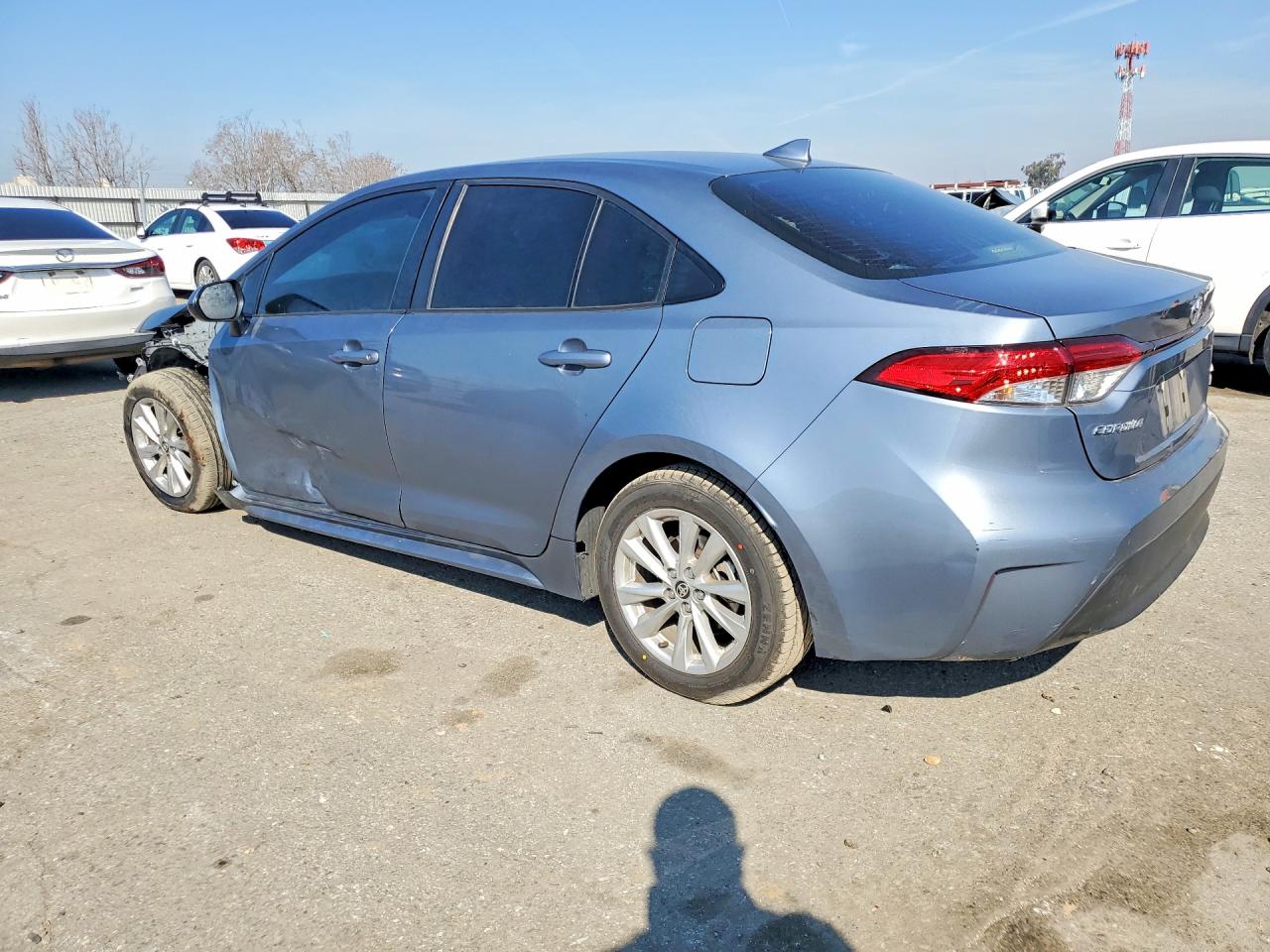 2024 TOYOTA COROLLA LE photo 2