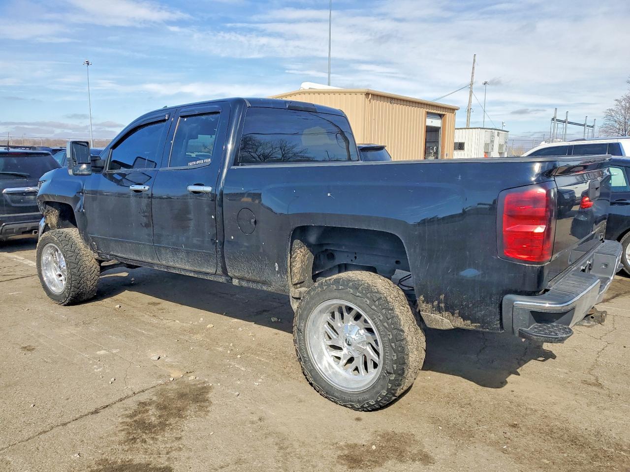 2018 CHEVROLET SILVERADO K1500 LT photo 3